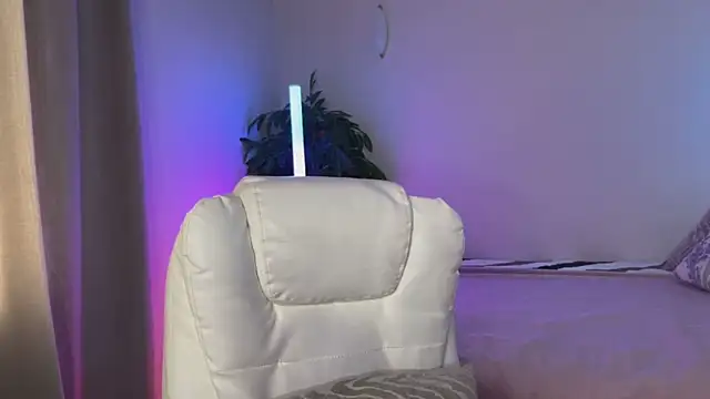  Vikky Moon  online show from 05/09/26, 12:58