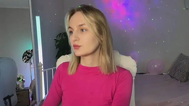  Vikky Moon  online show from 05/29/26, 01:00