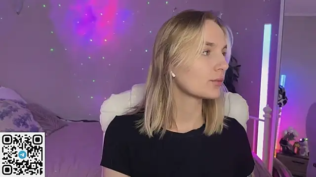 Snapshot of _Vikky_Moon_ chatting on 07/01/26, 12:33 Vikky Moon online show from 07/01/26, 12:33