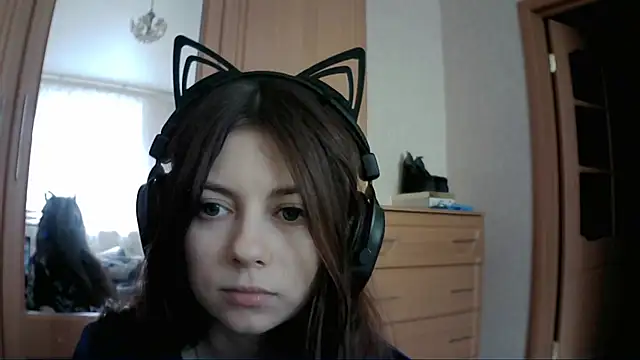 Snapshot of RendyDow chatting on 03/21/25, 10:17 RendyDow online show from 03/21/25, 10:17