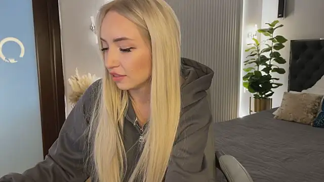 OhMyEmma online show from 03/30/26, 01:18