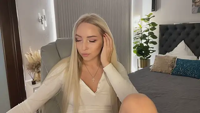 OhMyEmma online show from 03/27/26, 01:36