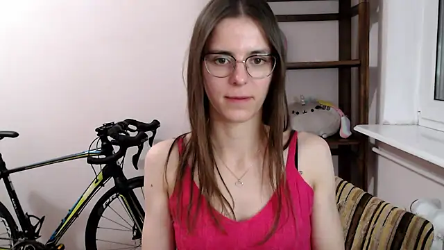 love megi online show from 12/14/25, 07:41