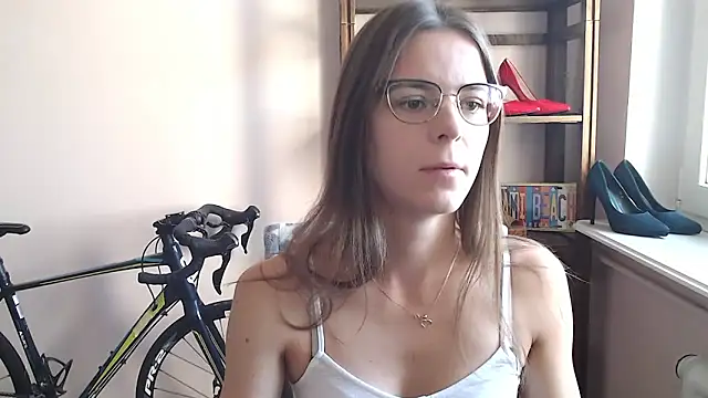 love megi online show from 04/18/26, 06:38