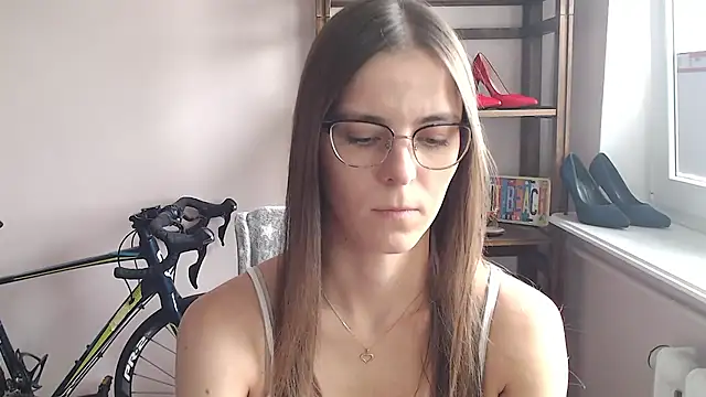 Snapshot of love_megi chatting on 07/06/26, 01:29 love megi online show from 07/06/26, 01:29
