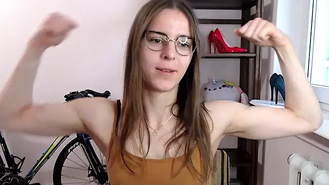 love megi online show from 12/20/25, 07:33