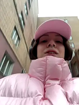 Bella Gloria online show from 11/26/25, 09:09