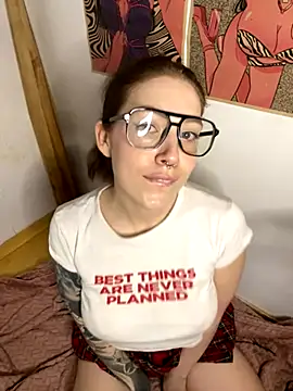 Bella Gloria online show from 11/05/25, 07:11