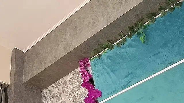 SunnyGlow online show from 11/06/25, 05:22