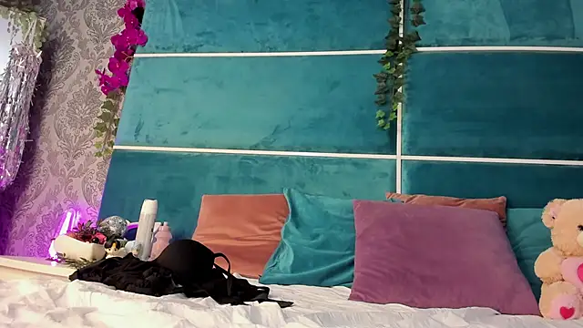 SunnyGlow online show from 11/04/25, 05:44