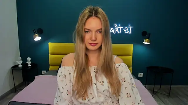 EvelineAmore online show from 04/28/26, 08:41