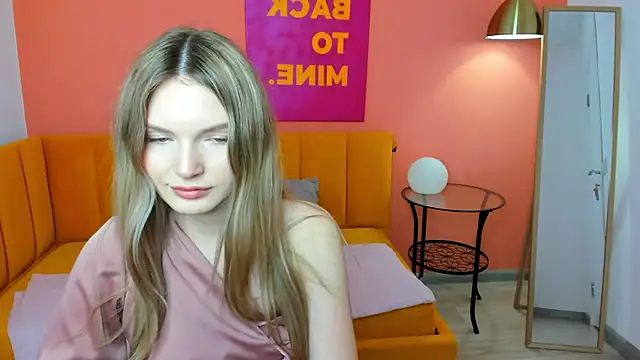 EvelineAmore online show from 05/12/26, 08:43