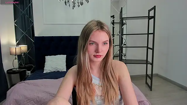 EvelineAmore online show from 03/19/26, 09:09