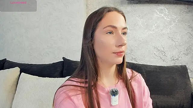 Snapshot of Kira_mindnes chatting on 11/28/25, 06:35 Kira mindnes online show from 11/28/25, 06:35