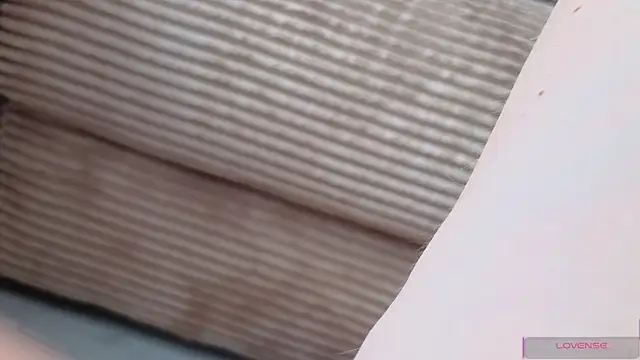 Kira mindnes online show from 05/21/26, 06:22