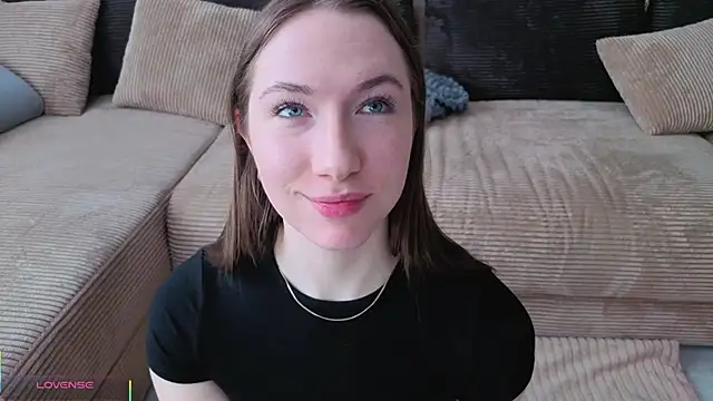 Kira mindnes online show from 04/19/26, 06:25