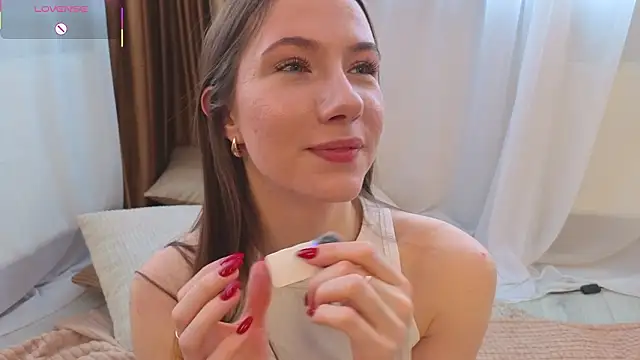 Kira mindnes online show from 02/09/26, 06:11