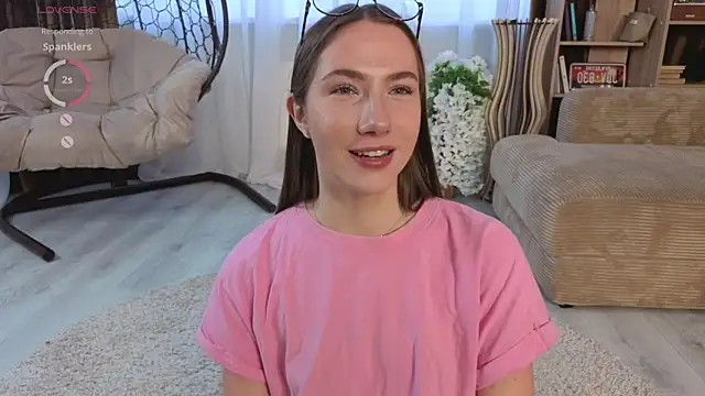 Snapshot of Kira_mindnes chatting on 11/15/25, 06:17 Kira mindnes online show from 11/15/25, 06:17