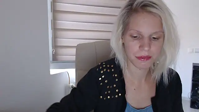 ElssaRush online show from 09/24/25, 05:47