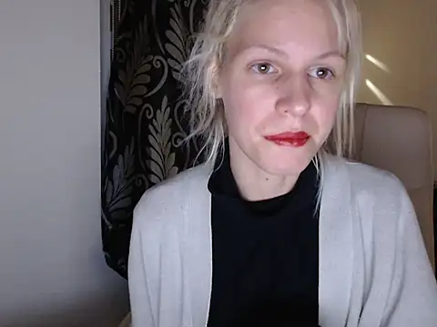 ElssaRush online show from 03/18/25, 06:17