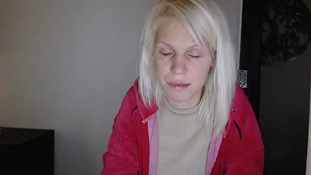 ElssaRush online show from 10/02/25, 06:06