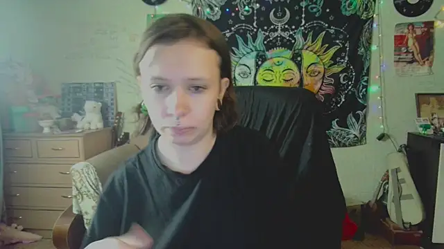 Snapshot of Lil_foxxx chatting on 09/11/25, 09:09 Lil foxxx online show from 09/11/25, 09:09
