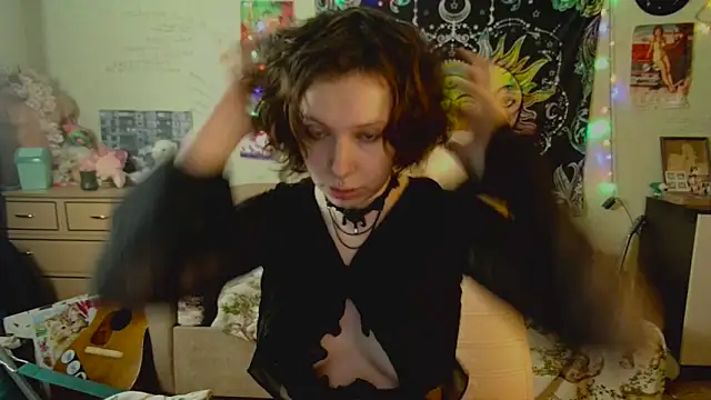 Snapshot of Lil_foxxx chatting on 09/26/25, 11:39 Lil foxxx online show from 09/26/25, 11:39