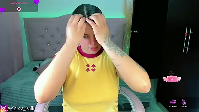 Ashley dolll online show from 05/04/26, 09:06