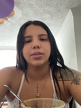 Snapshot of Ashley_dolll chatting on 06/27/26, 06:47 Ashley dolll online show from 06/27/26, 06:47