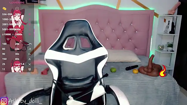 Snapshot of Ashley_dolll chatting on 11/04/25, 09:07 Ashley dolll online show from 11/04/25, 09:07