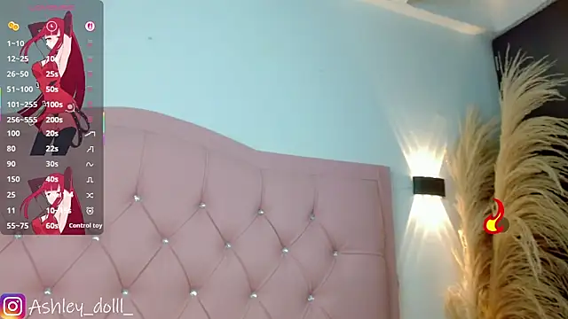 Snapshot of Ashley_dolll chatting on 11/12/25, 09:07 Ashley dolll online show from 11/12/25, 09:07