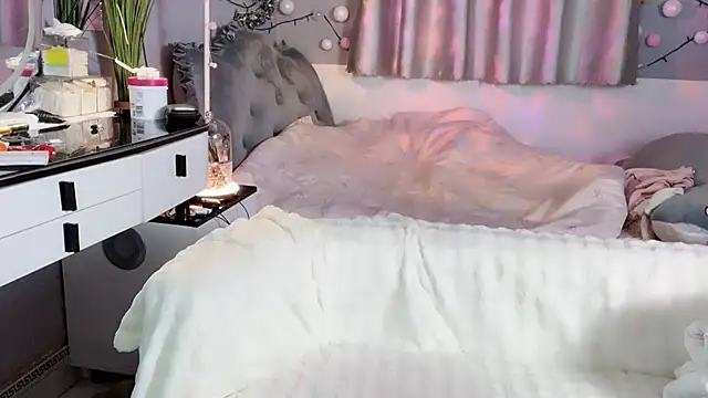 MI KA22 online show from 12/20/25, 03:59