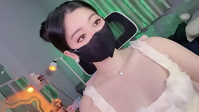 Snapshot of MI_KA22 chatting on 10/03/25, 06:37 MI KA22 online show from 10/03/25, 06:37