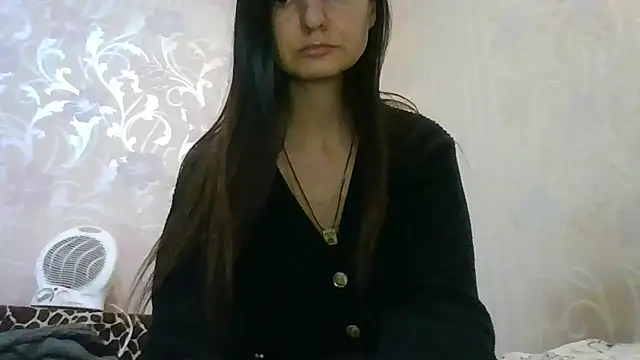 Snapshot of AliseWats chatting on 11/12/25, 03:38 AliseWats online show from 11/12/25, 03:38