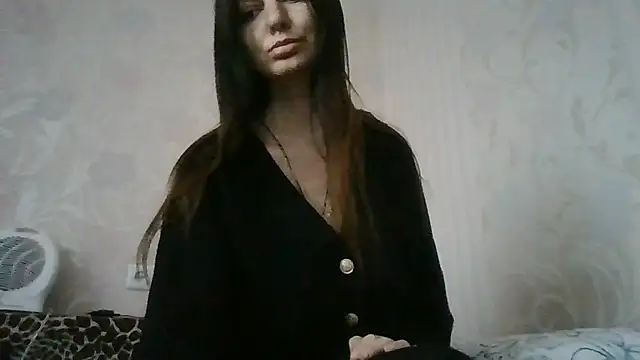 Snapshot of AliseWats chatting on 11/16/25, 12:21 AliseWats online show from 11/16/25, 12:21