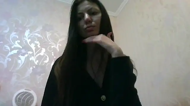 Snapshot of AliseWats chatting on 10/25/25, 04:07 AliseWats online show from 10/25/25, 04:07