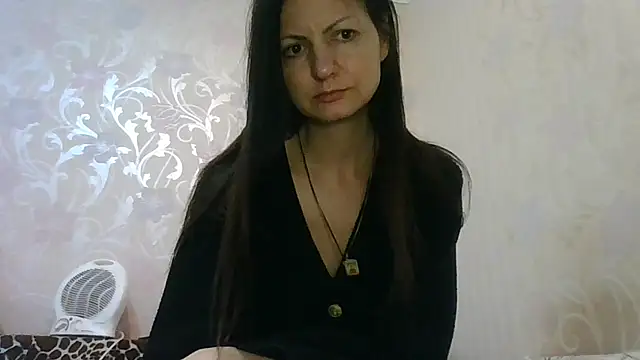 Snapshot of AliseWats chatting on 11/22/25, 06:29 AliseWats online show from 11/22/25, 06:29