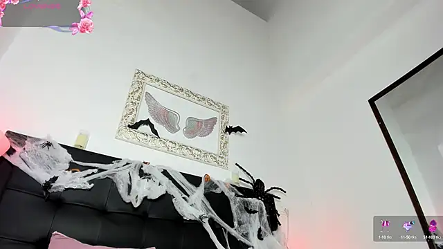Lola Blondie online show from 10/09/25, 12:17