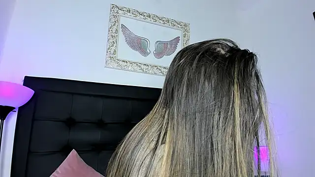 Lola Blondie online show from 10/06/25, 12:17