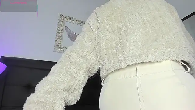 Lola Blondie online show from 09/25/25, 12:00