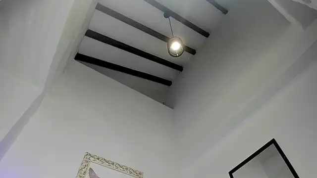 Lola Blondie online show from 10/22/25, 12:15