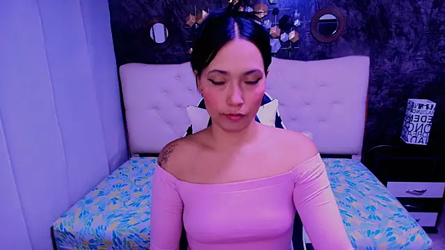 Snapshot of _LiilyWong chatting on 09/21/25, 05:45 LiilyWong online show from 09/21/25, 05:45