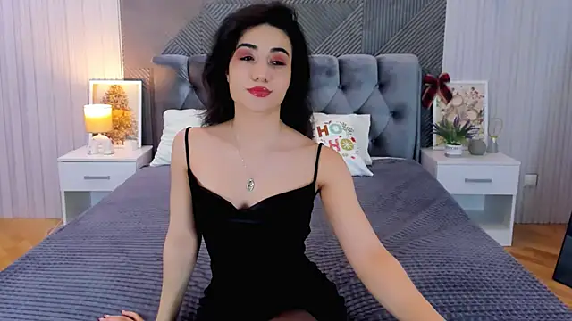 Snapshot of Maya_Rogerss chatting on 12/21/25, 02:41 Maya Rogerss online show from 12/21/25, 02:41