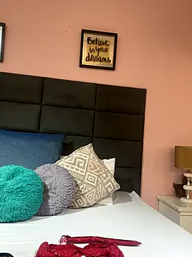 SophiaQueens online show from 10/02/25, 08:01