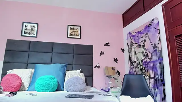 SophiaQueens online show from 11/01/25, 11:31