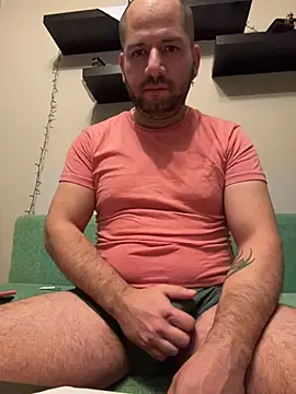 Snapshot of Norbesz34 chatting on 03/07/25, 06:22 Norbesz34 online show from 03/07/25, 06:22