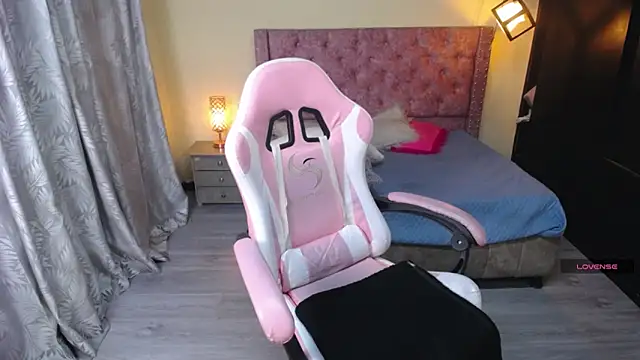 sweet  thang online show from 11/22/25, 04:55