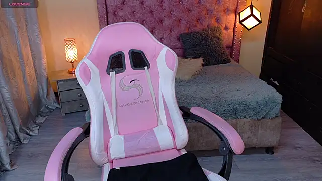 sweet  thang online show from 10/23/25, 04:44