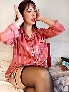 MAIRA  90 online show from 11/15/25, 09:46