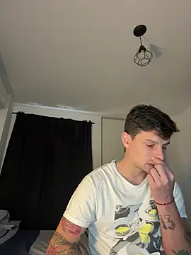 CarinaRose online show from 10/28/25, 09:03